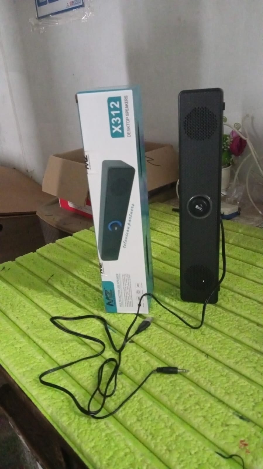 Desktop USB-Powered Computer Speaker – Wired Soundbar with Dial Volume Control for PC, Laptop & TV