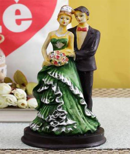 Handcrafted Loving Couple Statue - Premium Romantic Showpiece | Perfect Valentine & Anniversary Gift