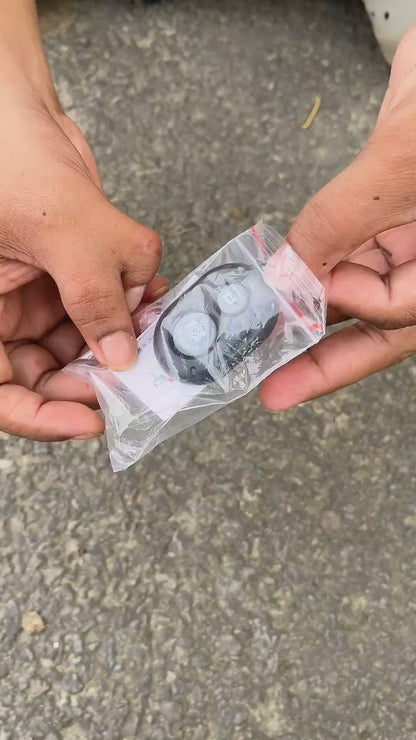 Bluetooth Camera Remote Shutter - Wireless Selfie Remote Control